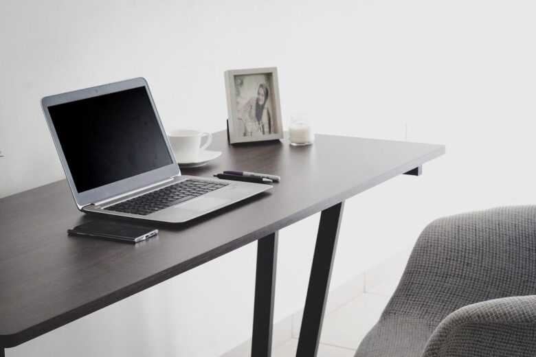 workplace, workspace, home office, office, desk, table, laptop, smartphone, cellphone, work at home, wfh, work from home, room, office, office, office, office, office, desk, room